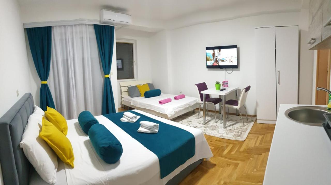 Front Beach Exclusive Apartments 스트루가 외부 사진