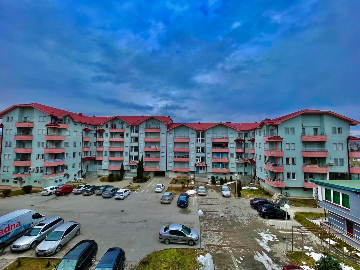 Front Beach Exclusive Apartments 스트루가 외부 사진