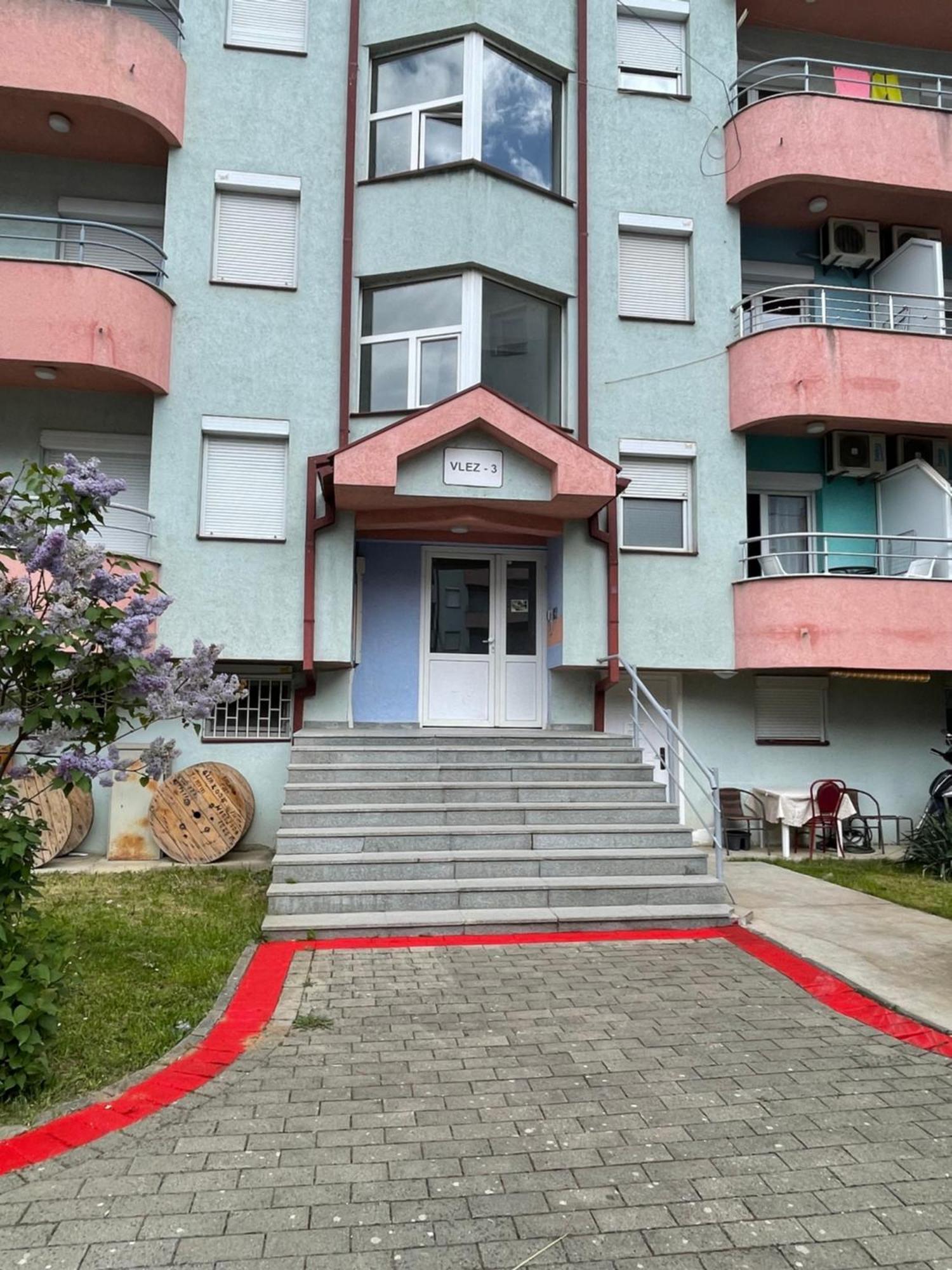 Front Beach Exclusive Apartments 스트루가 외부 사진